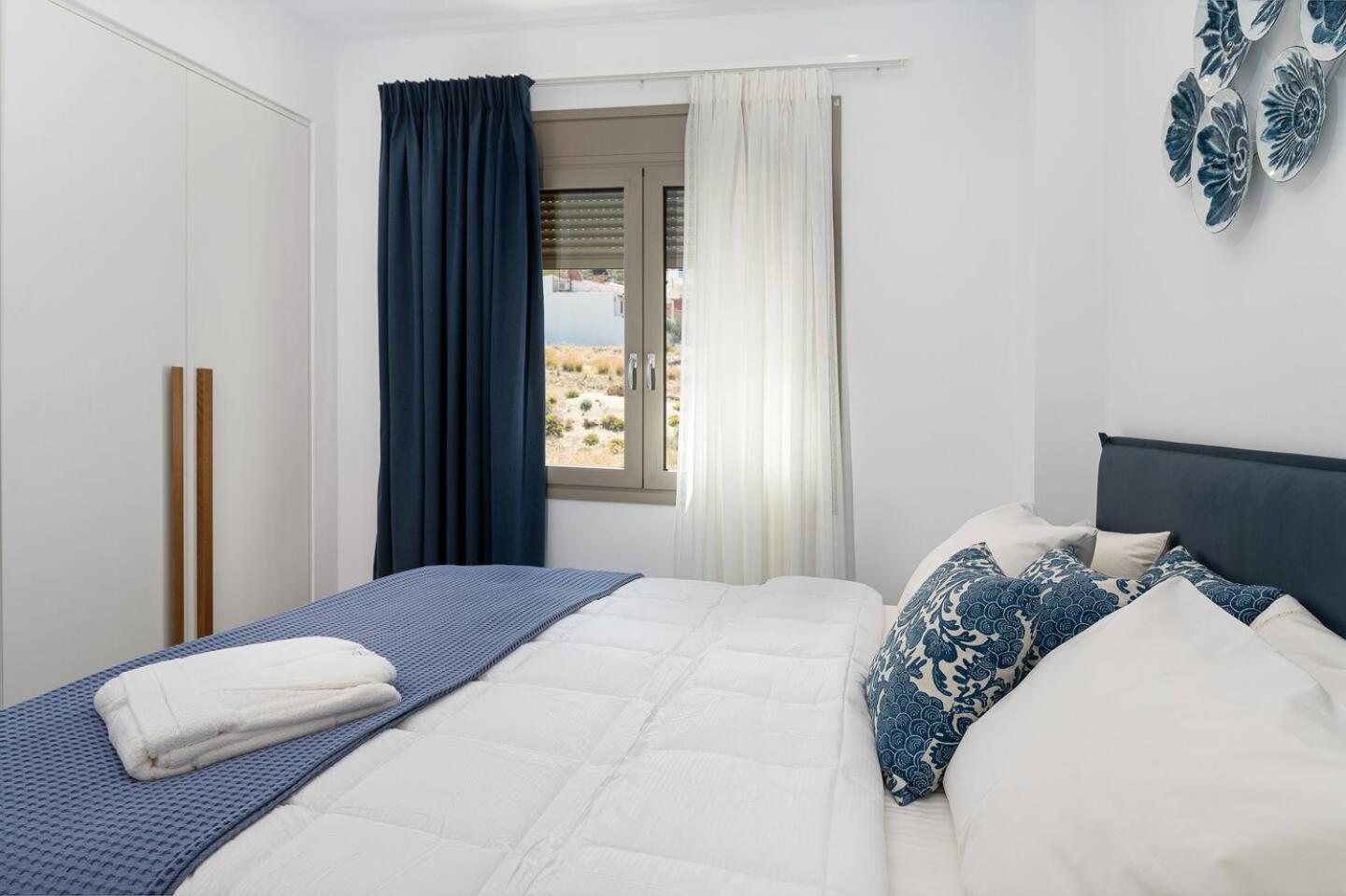 Ammokrinos Luxury Homes,150M From The Beach Kalamaki  Exteriör bild